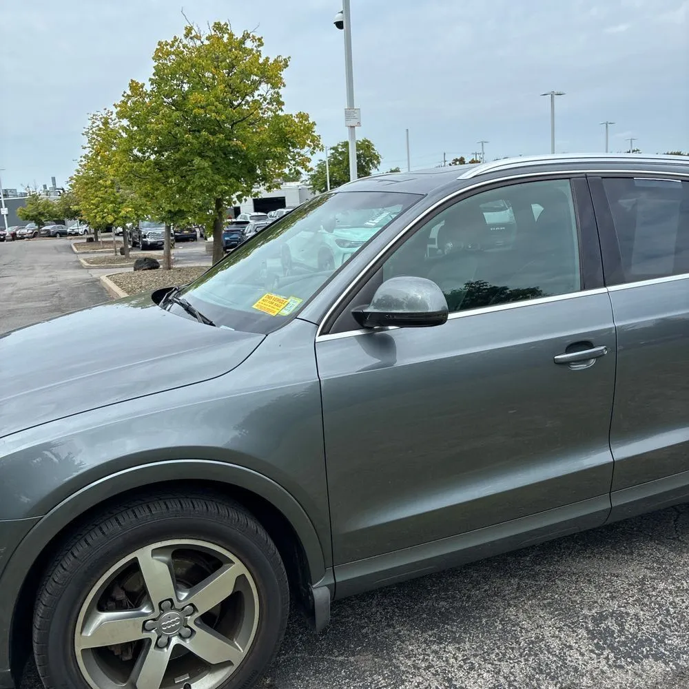 Audi Q3 photo 2