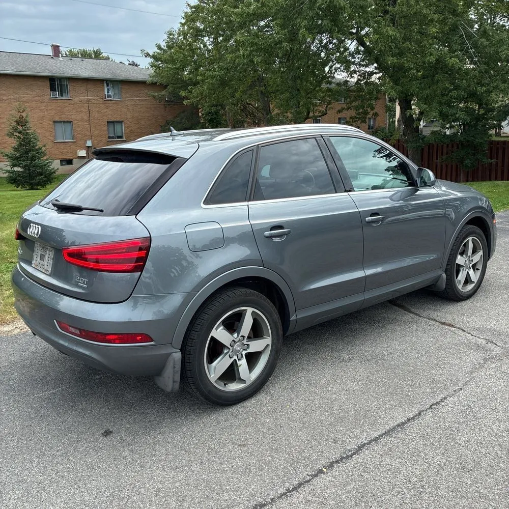 Audi Q3 photo 8