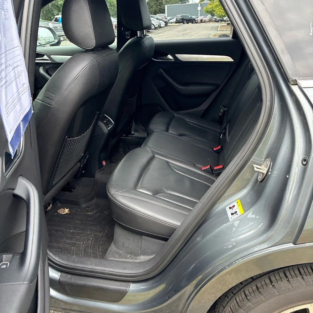 Audi Q3 photo 24