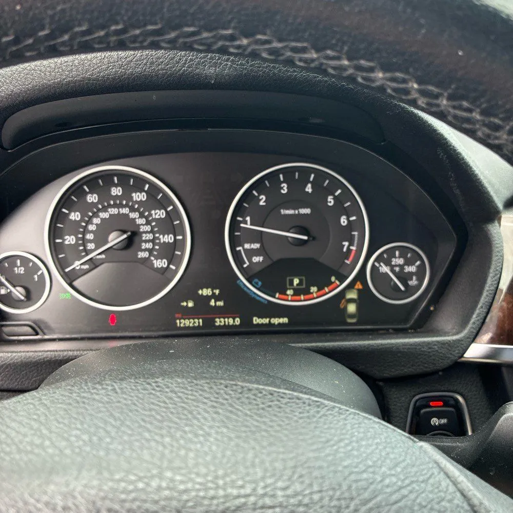 BMW 328i photo 29