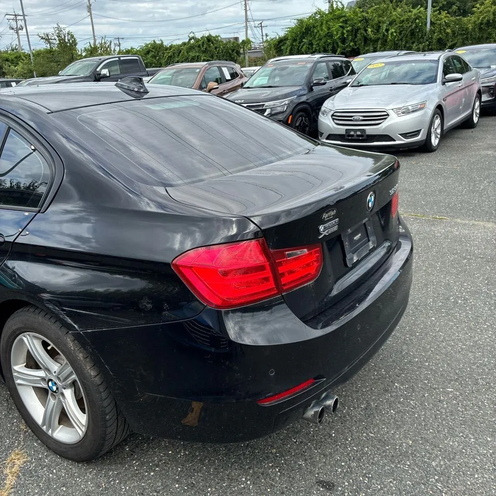 BMW 328i photo 5