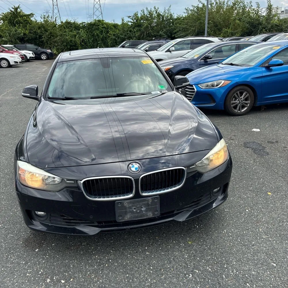 BMW 328i photo 12