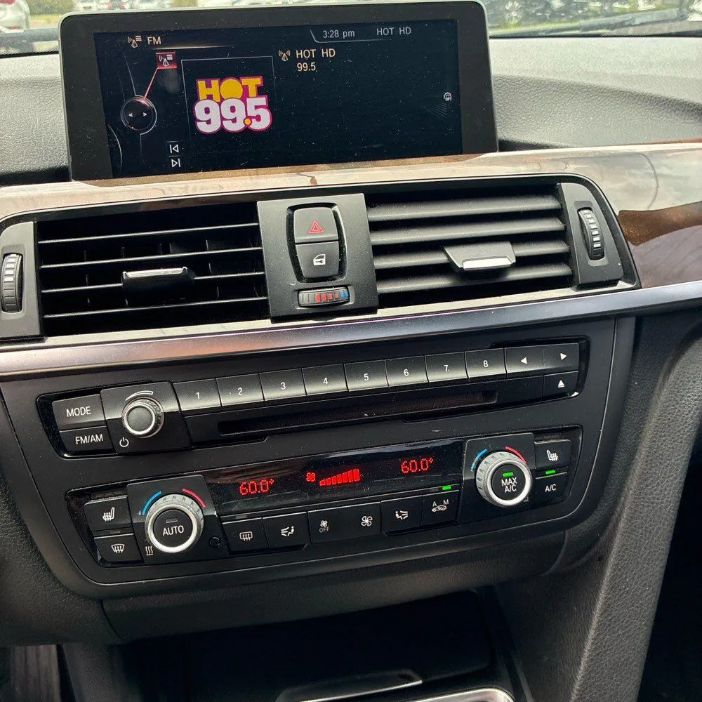 BMW 328i photo 26