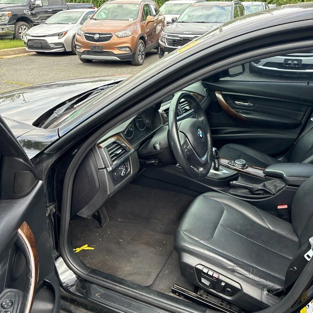 BMW 328i photo 20