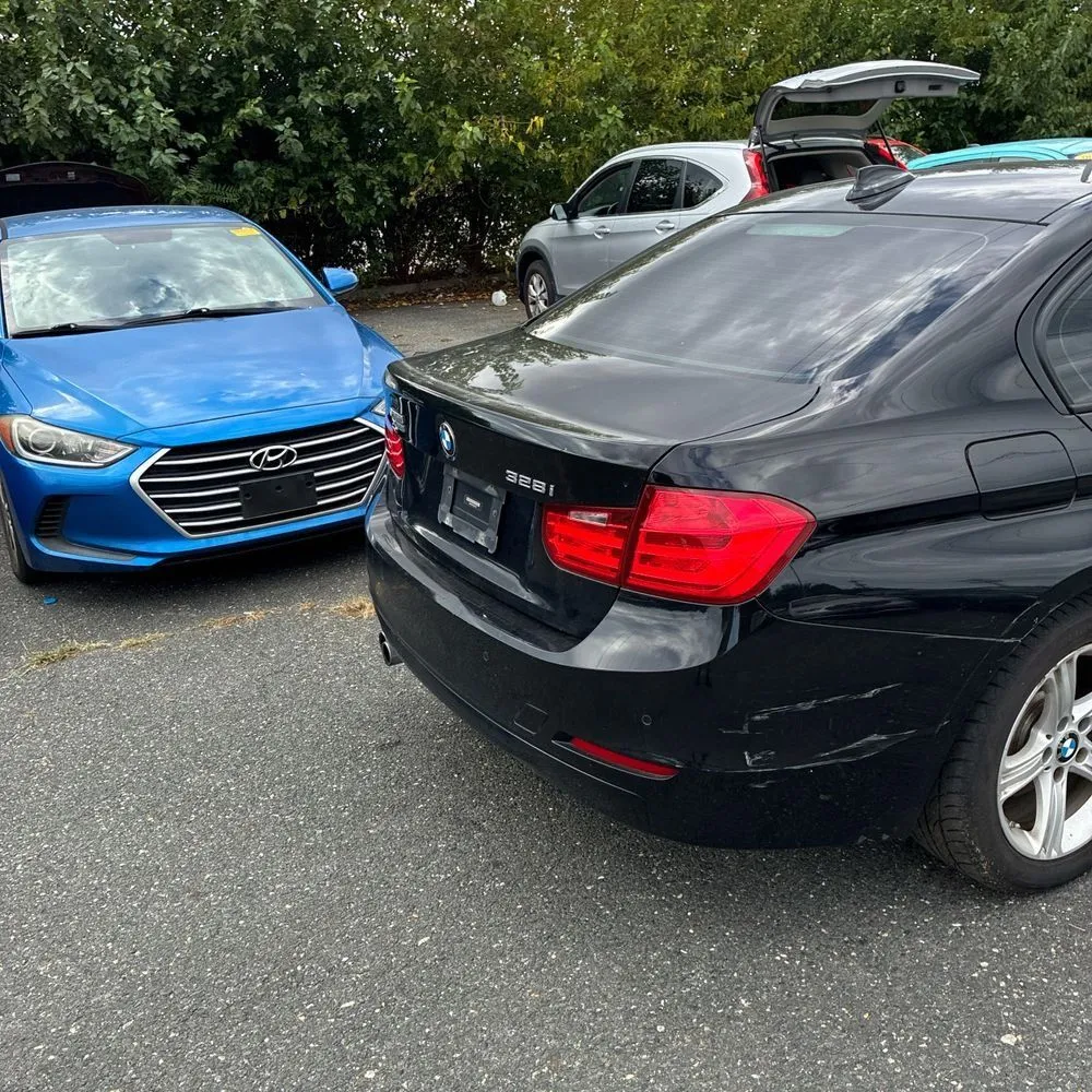 BMW 328i photo 8