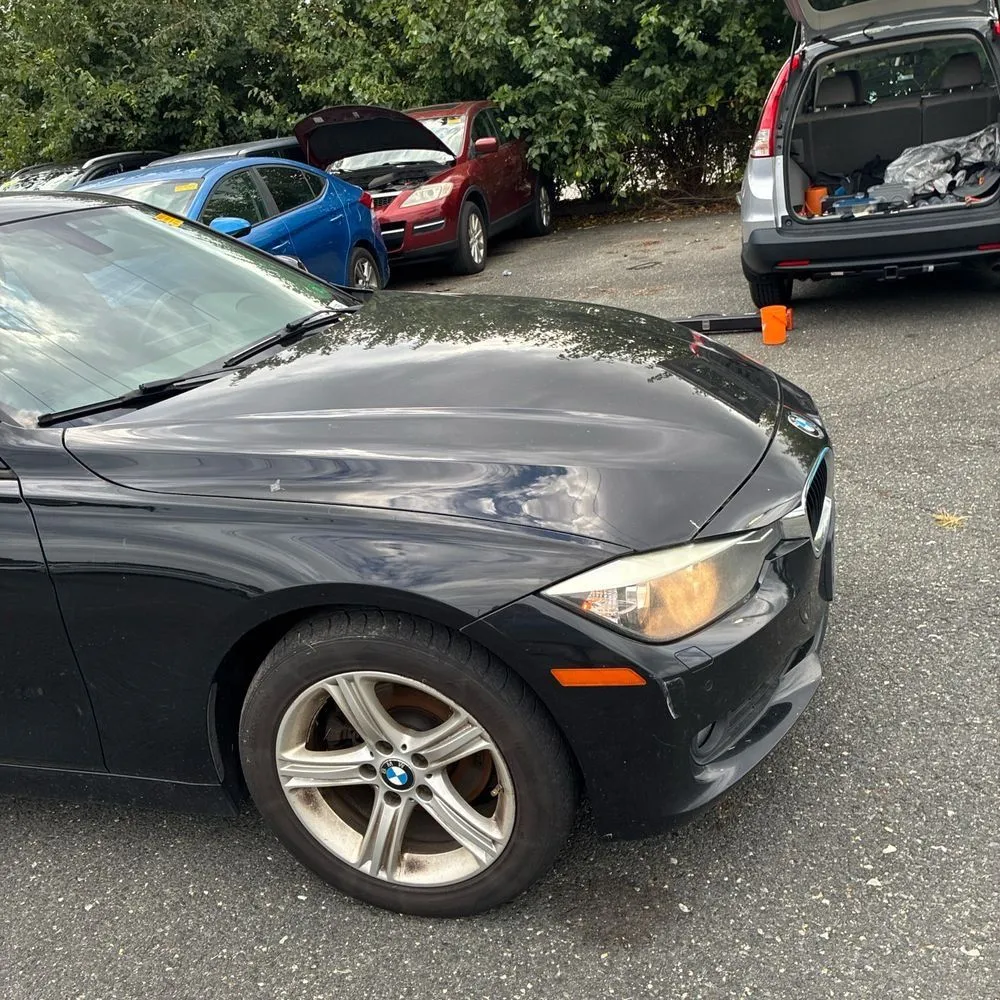 BMW 328i photo 11