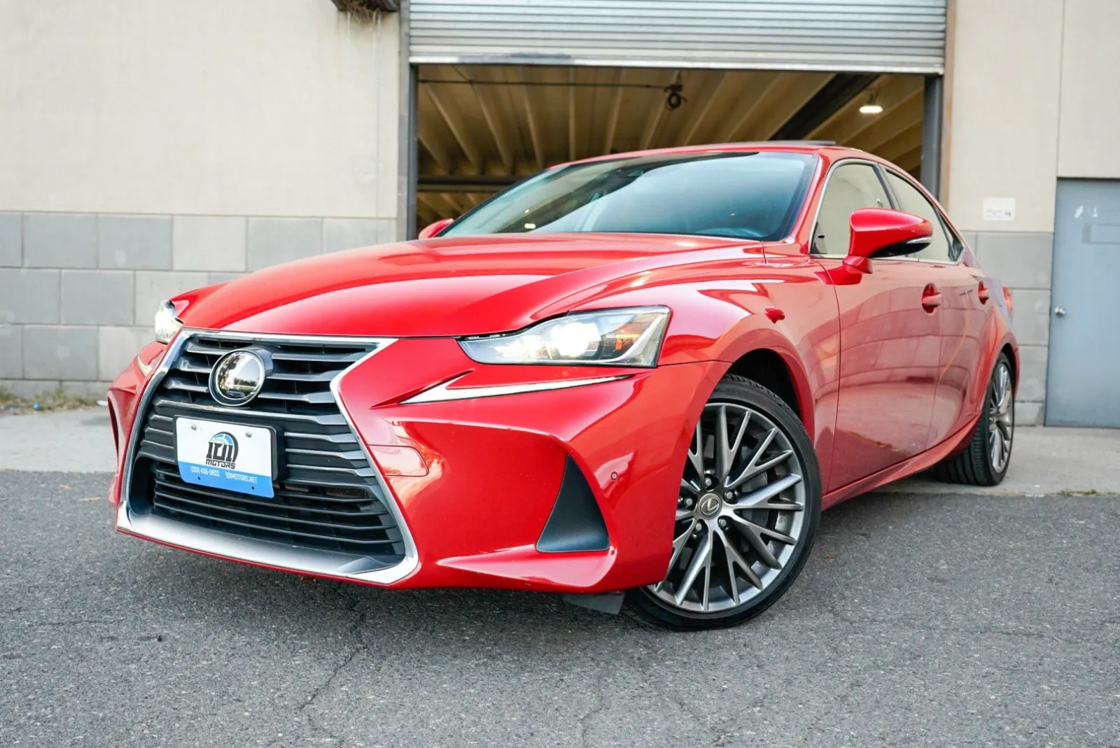 Lexus IS