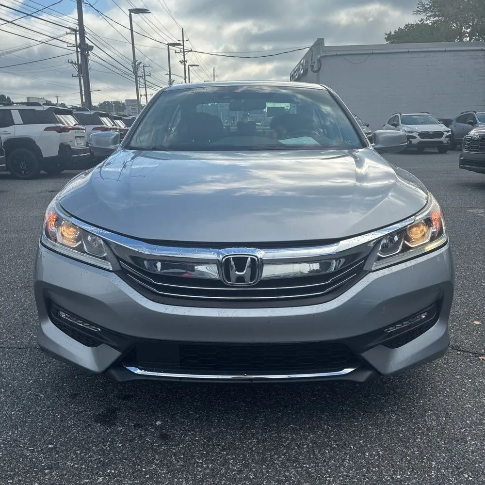 Honda Accord photo 14