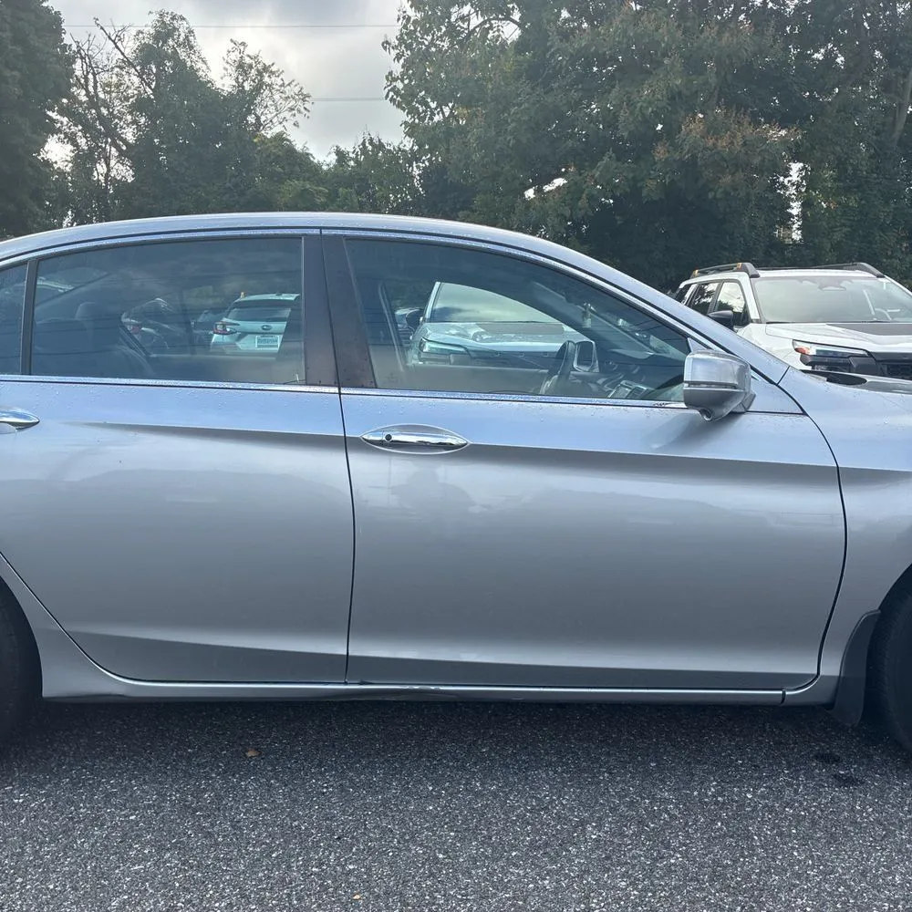 Honda Accord photo 11