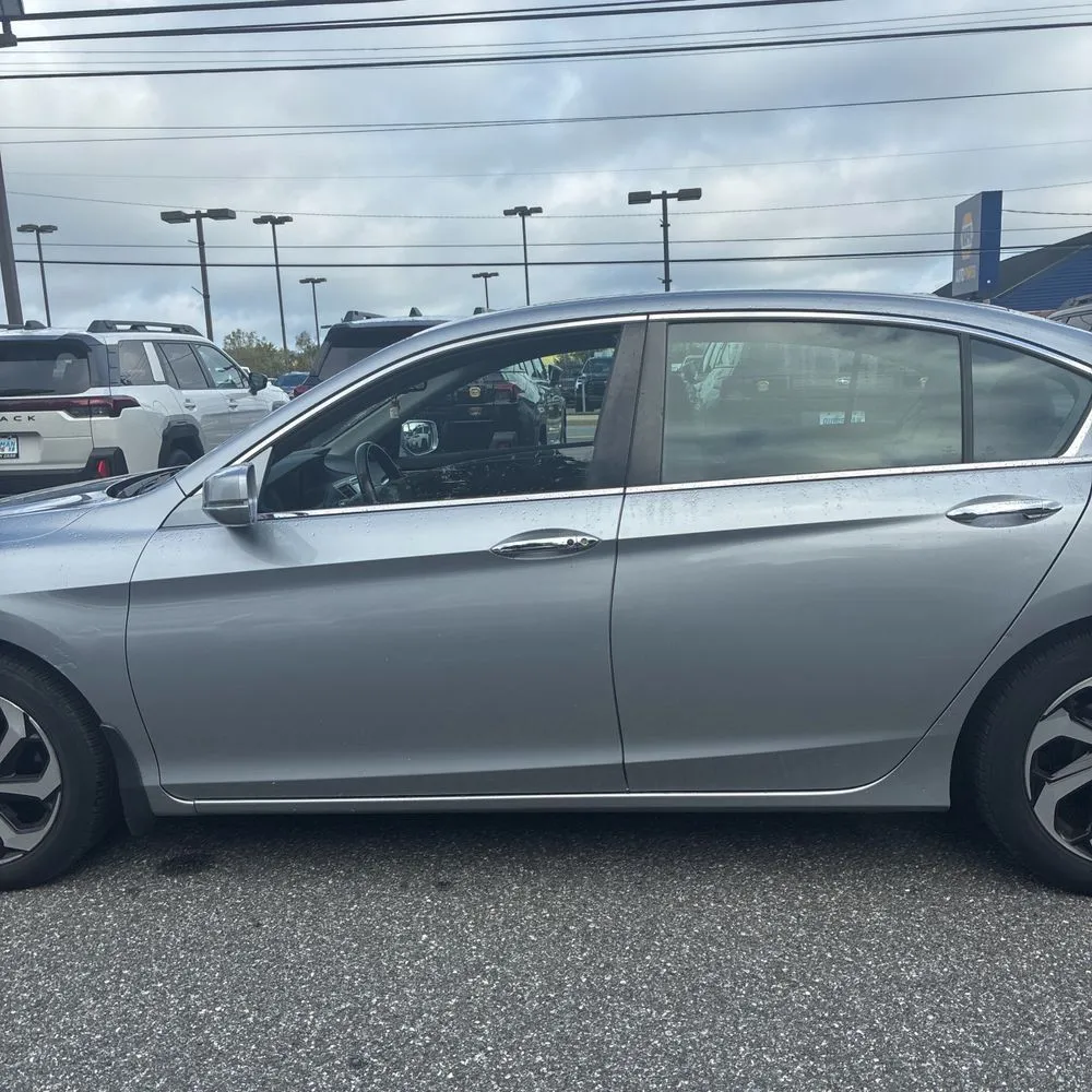 Honda Accord photo 4