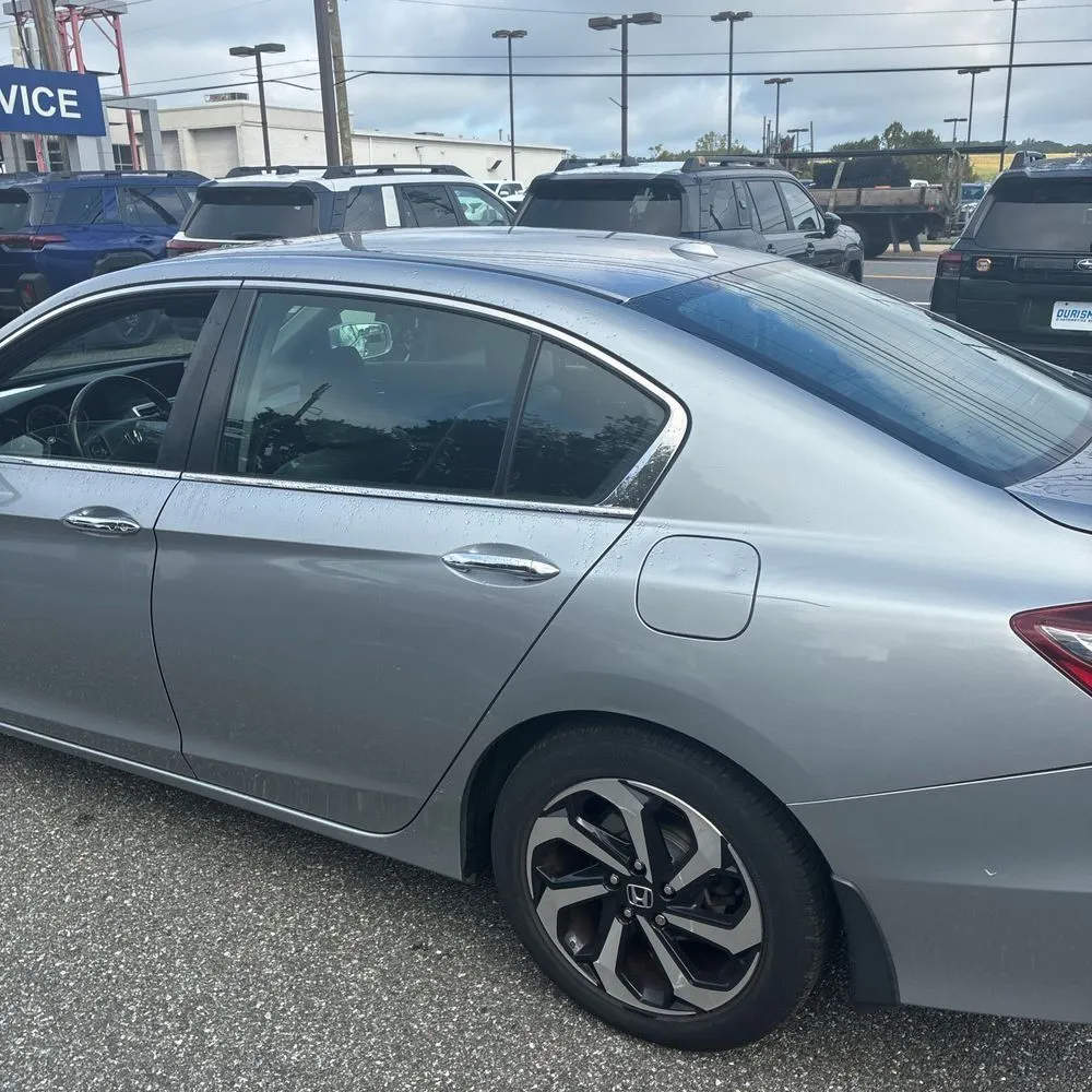 Honda Accord photo 6