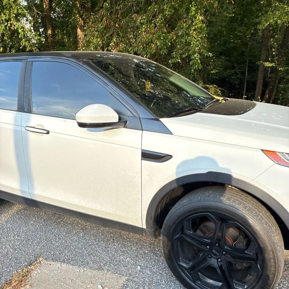 Land Rover Discovery Sport photo 13