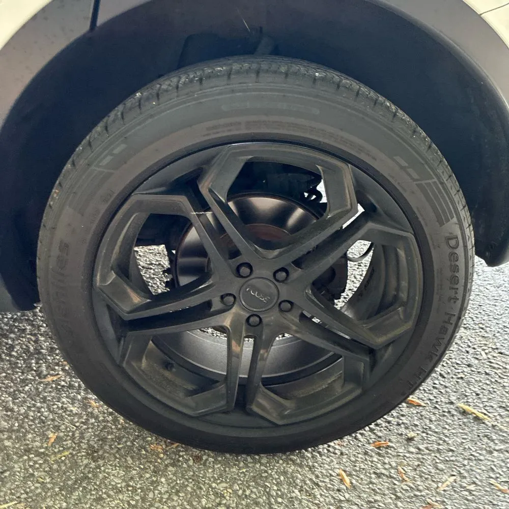 Land Rover Discovery Sport photo 18