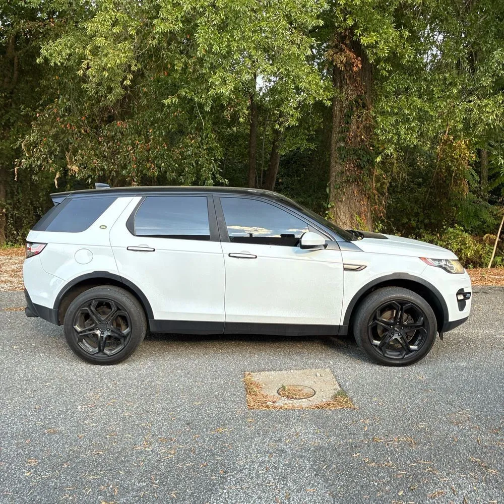 Land Rover Discovery Sport photo 10