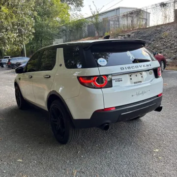More photos of 2017 Land Rover Discovery Sport HSE at 101 Motors, NJ