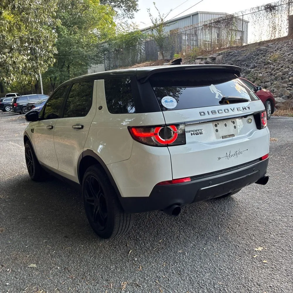 Land Rover Discovery Sport photo 5