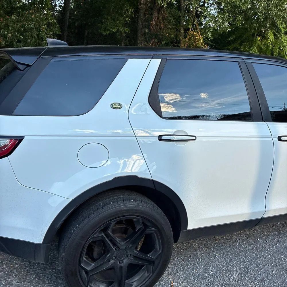 Land Rover Discovery Sport photo 9