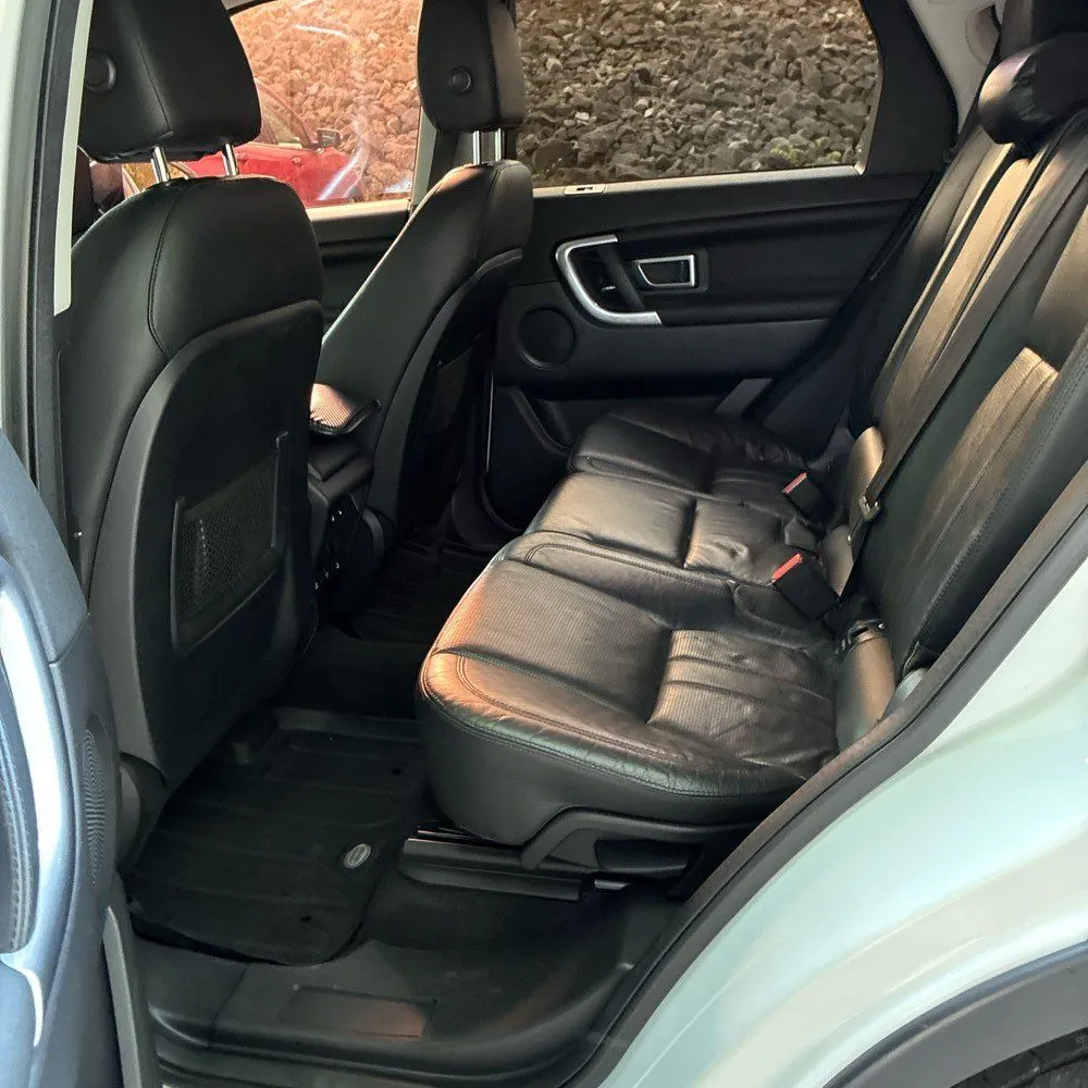 Land Rover Discovery Sport photo 22