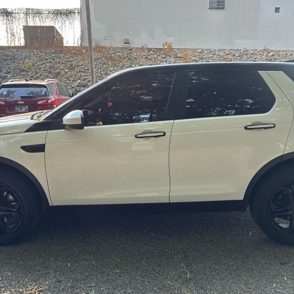 Land Rover Discovery Sport photo 4