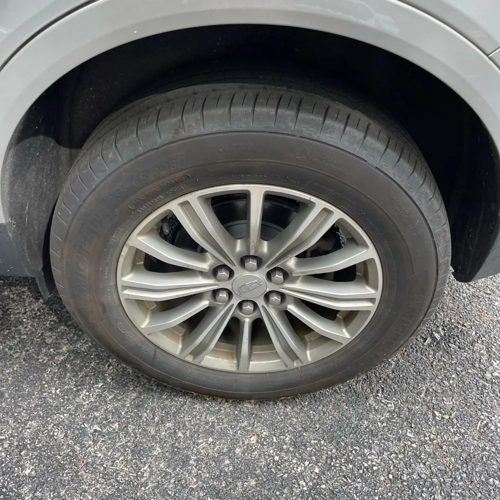 Cadillac XT5 photo 18