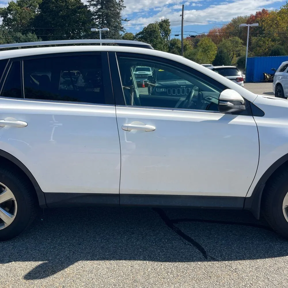 Toyota RAV4 photo 11