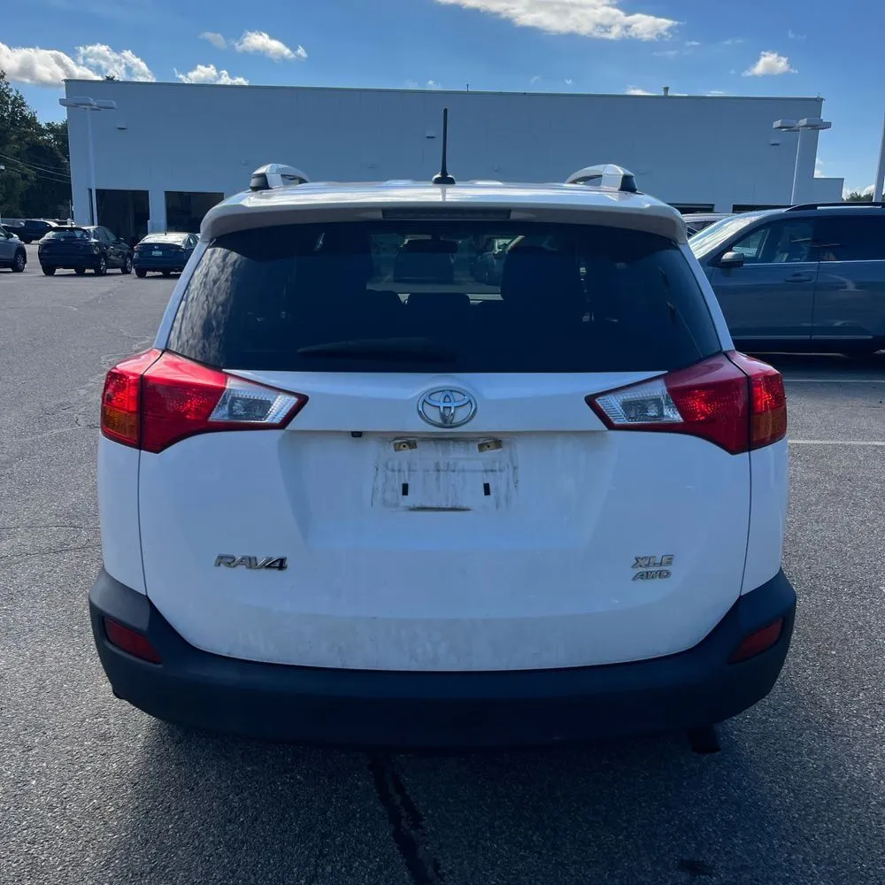 Toyota RAV4 photo 7