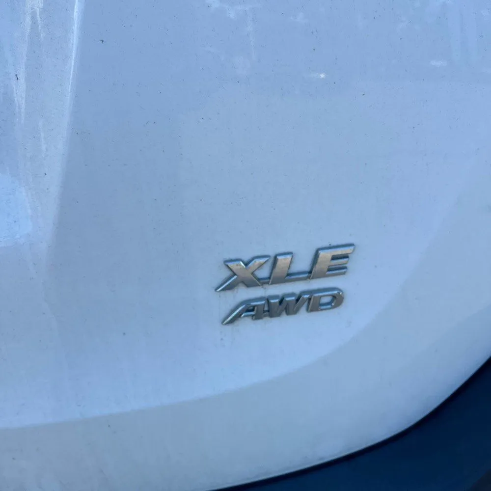 Toyota RAV4 photo 21