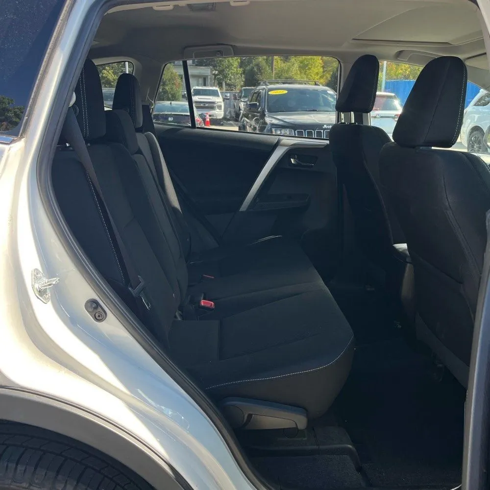 Toyota RAV4 photo 25