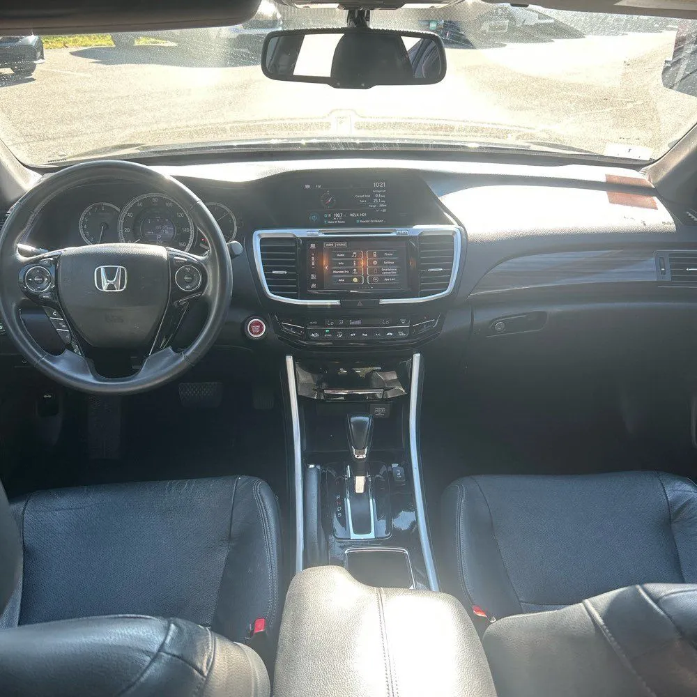 Honda Accord photo 24