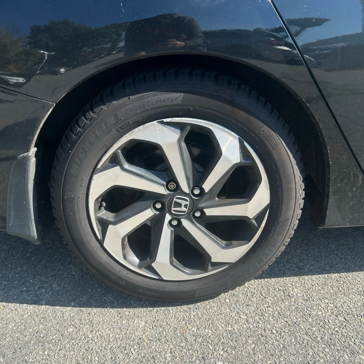 Honda Accord photo 16
