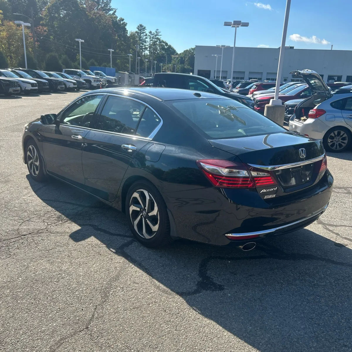 Honda Accord photo 5