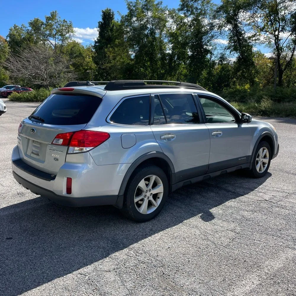 Subaru Outback photo 8