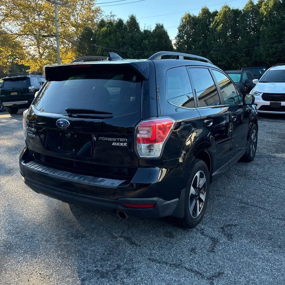 Subaru Forester photo 8