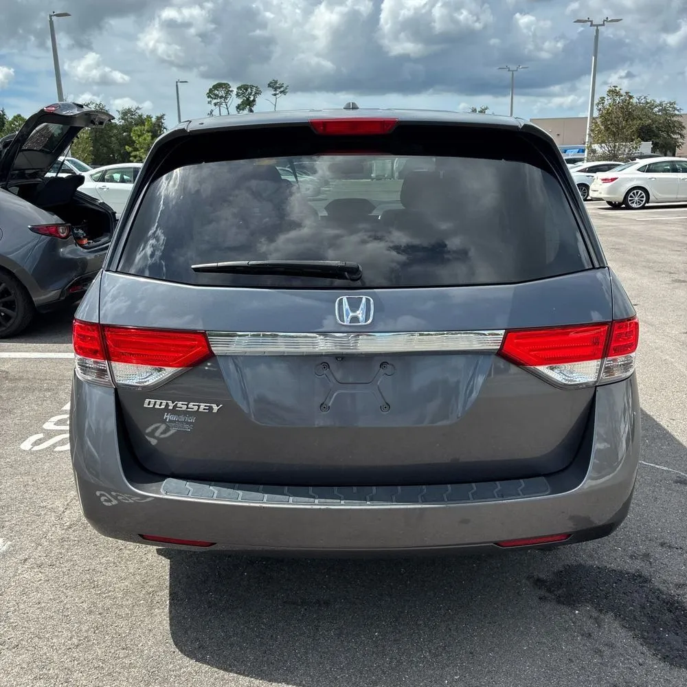 Honda Odyssey photo 7