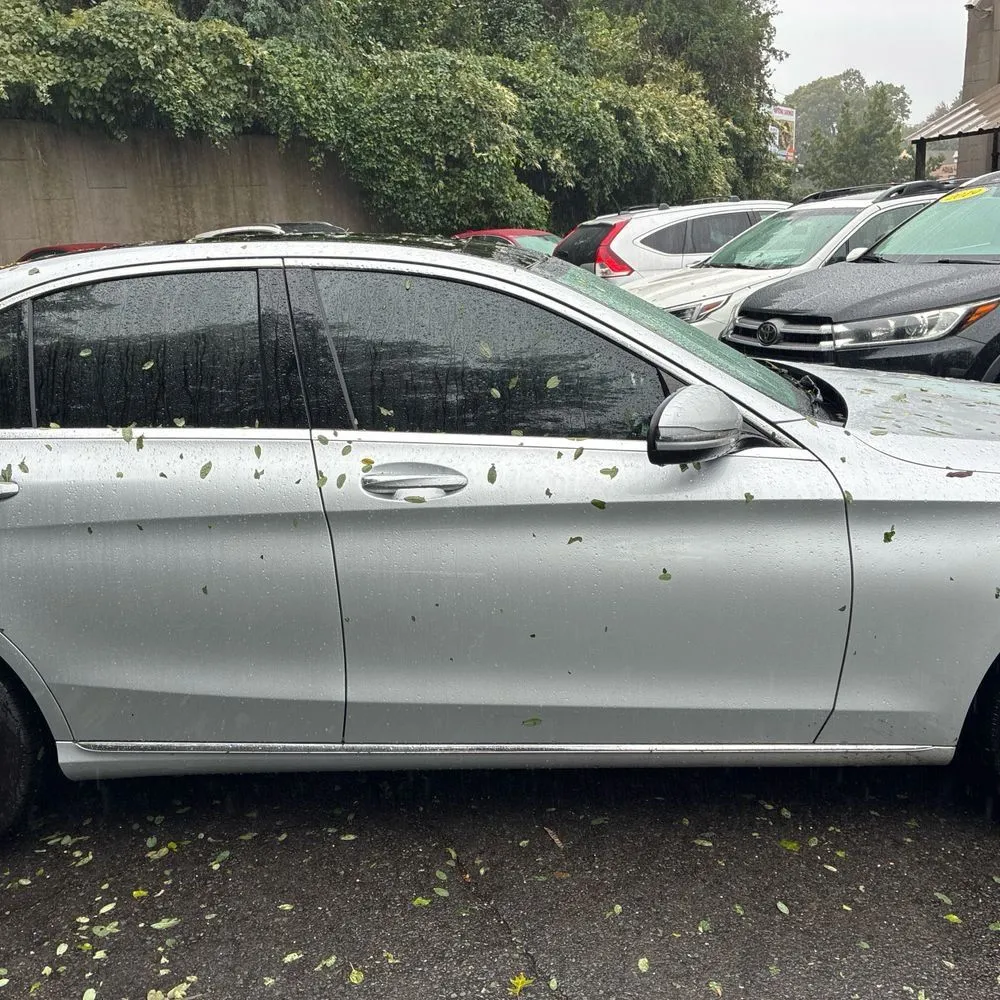 Mercedes-Benz C300 photo 11