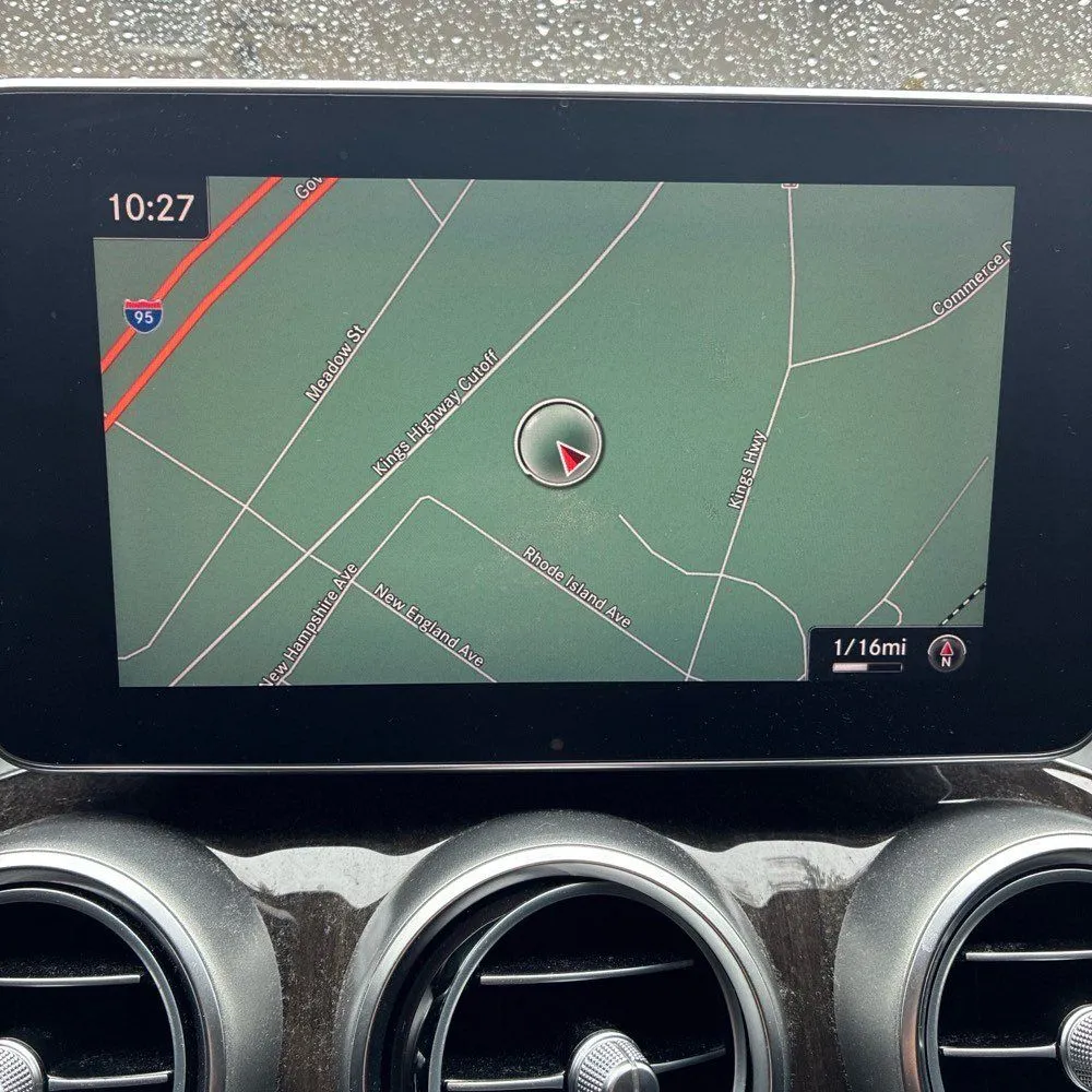 Mercedes-Benz C300 photo 28