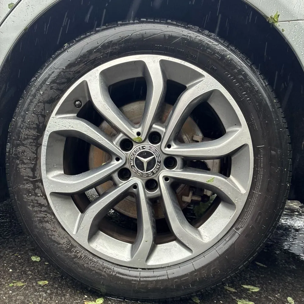 Mercedes-Benz C300 photo 18