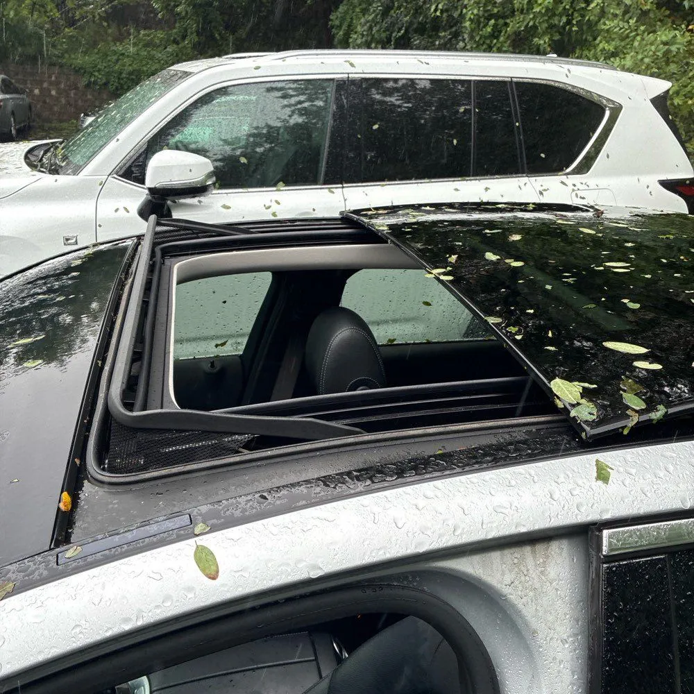 Mercedes-Benz C300 photo 25