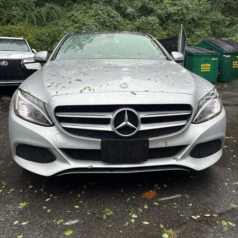 Mercedes-Benz C300 photo 14