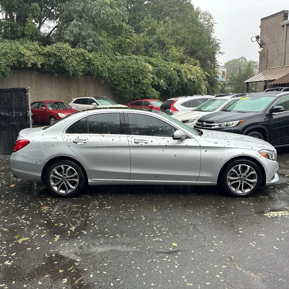 Mercedes-Benz C300 photo 10