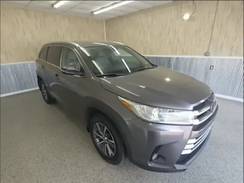 More photos of 2018 Toyota Highlander XLE at 101 Motors, NJ