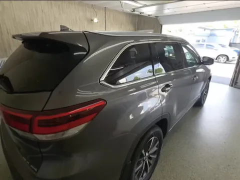 Photos of 2018 Toyota Highlander XLE for sale in Carlstadt, NJ at 101 Motors