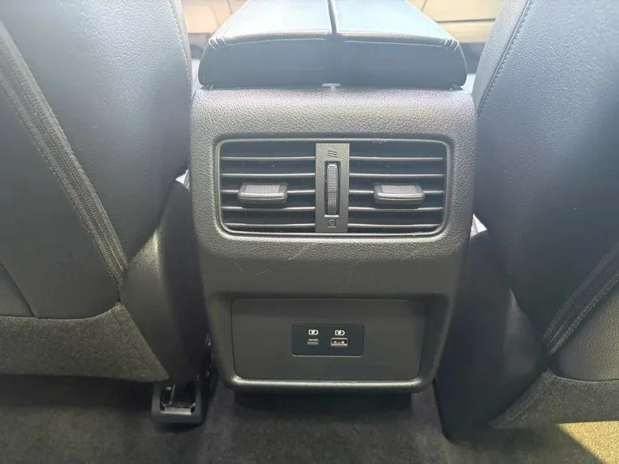 Nissan Rogue photo 15