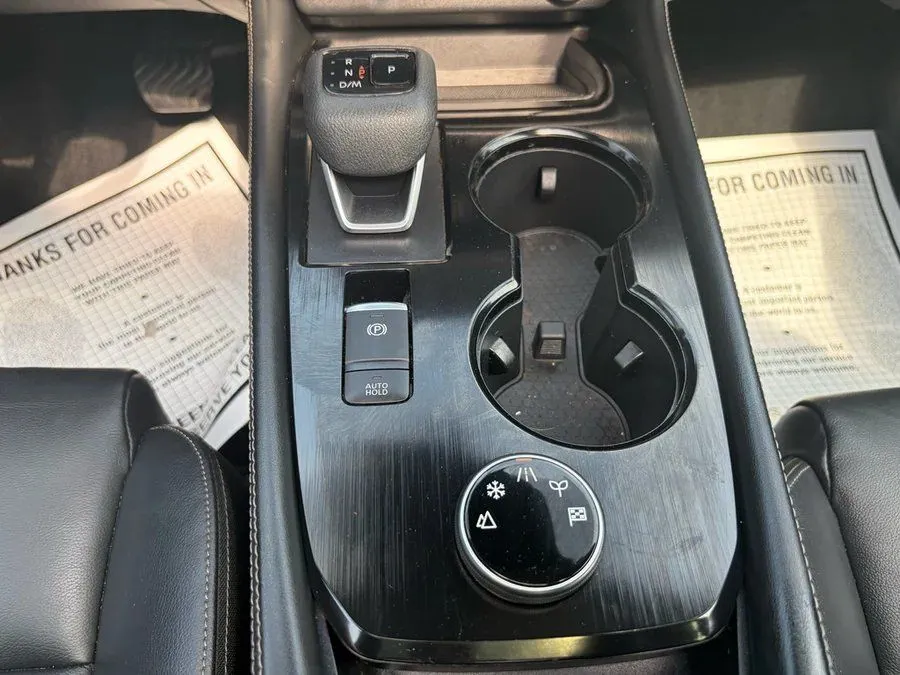 Nissan Rogue photo 18