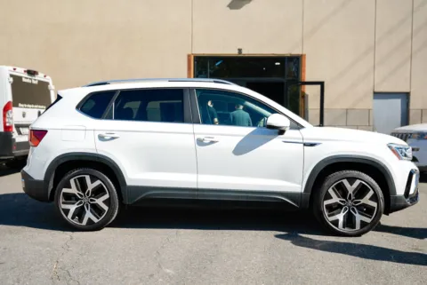 More photos of 2023 Volkswagen Taos 1.5T SEL at 101 Motors, NJ