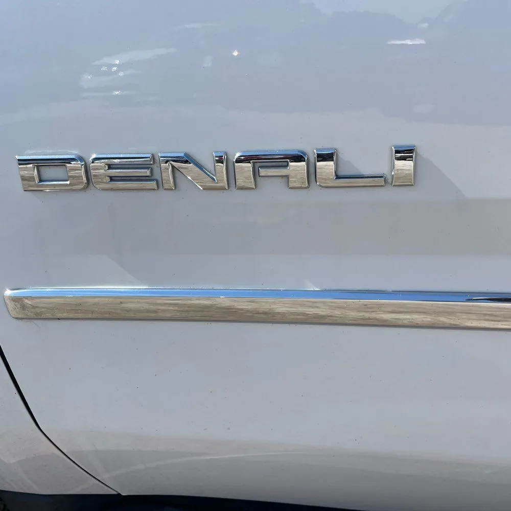 GMC Yukon XL photo 21