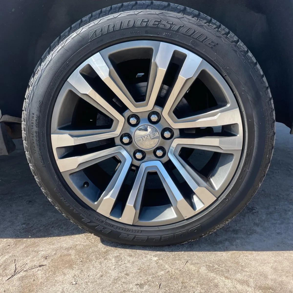 GMC Yukon XL photo 18
