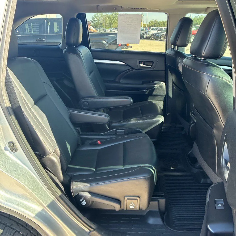 Toyota Highlander photo 24
