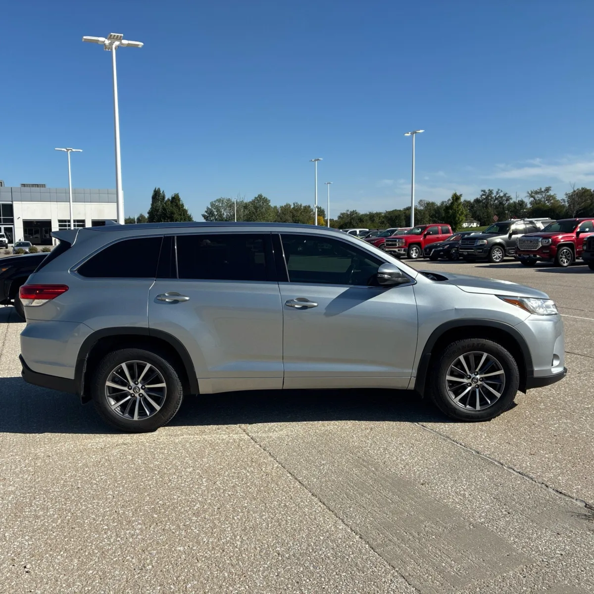 Toyota Highlander photo 9