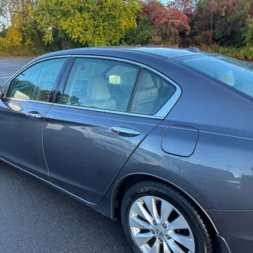 More photos of 2014 Honda Accord EX-L V-6 at 101 Motors, NJ